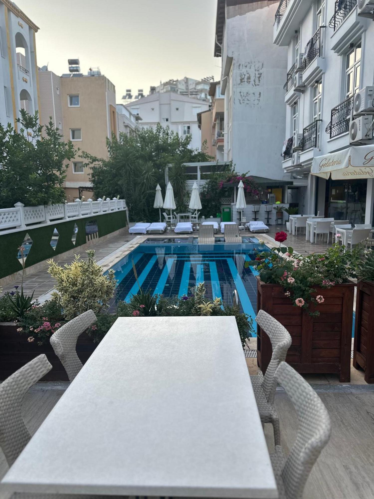 Otel Serenity 3*